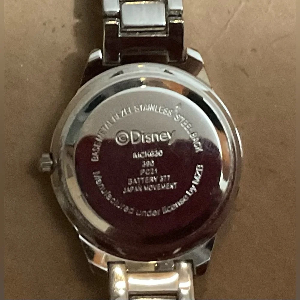 Disney: Mickey Mouse crystal accent bracelet /wrist watch.about/ appropriate 7”.